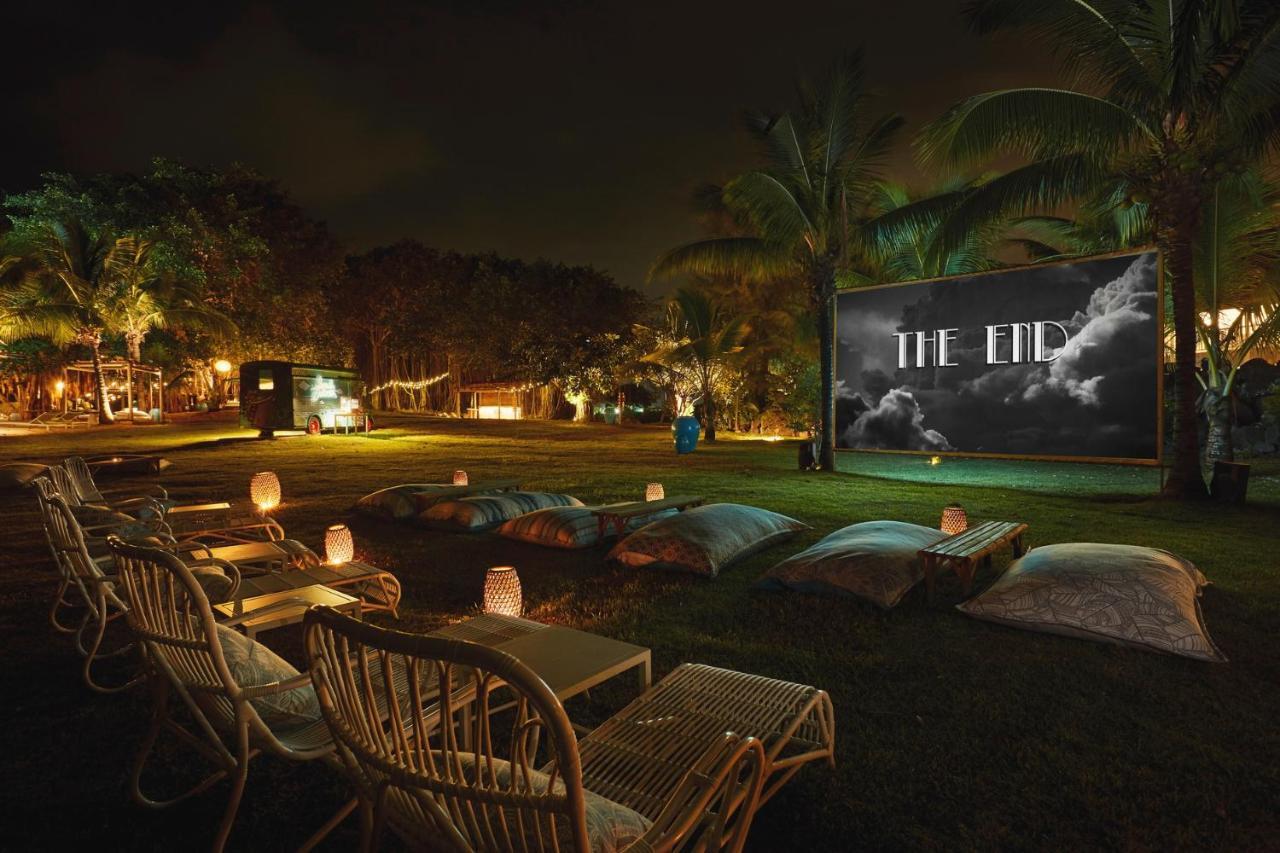 Lux* Grand Gaube Resort & Villas Esterno foto The End