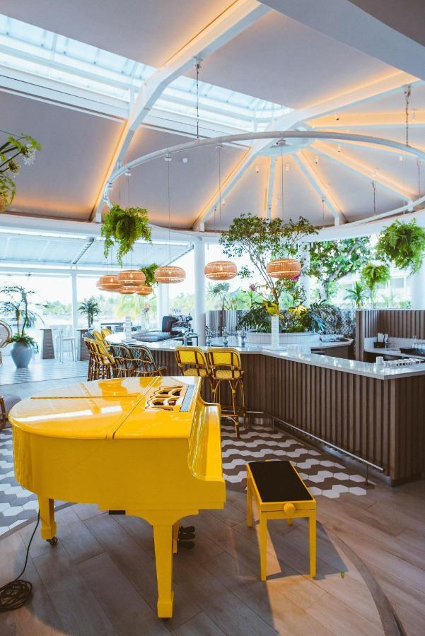 Lux* Grand Gaube Resort & Villas Esterno foto The interior of the restaurant